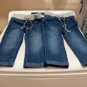 Two pairs of girls preowned capris size 8